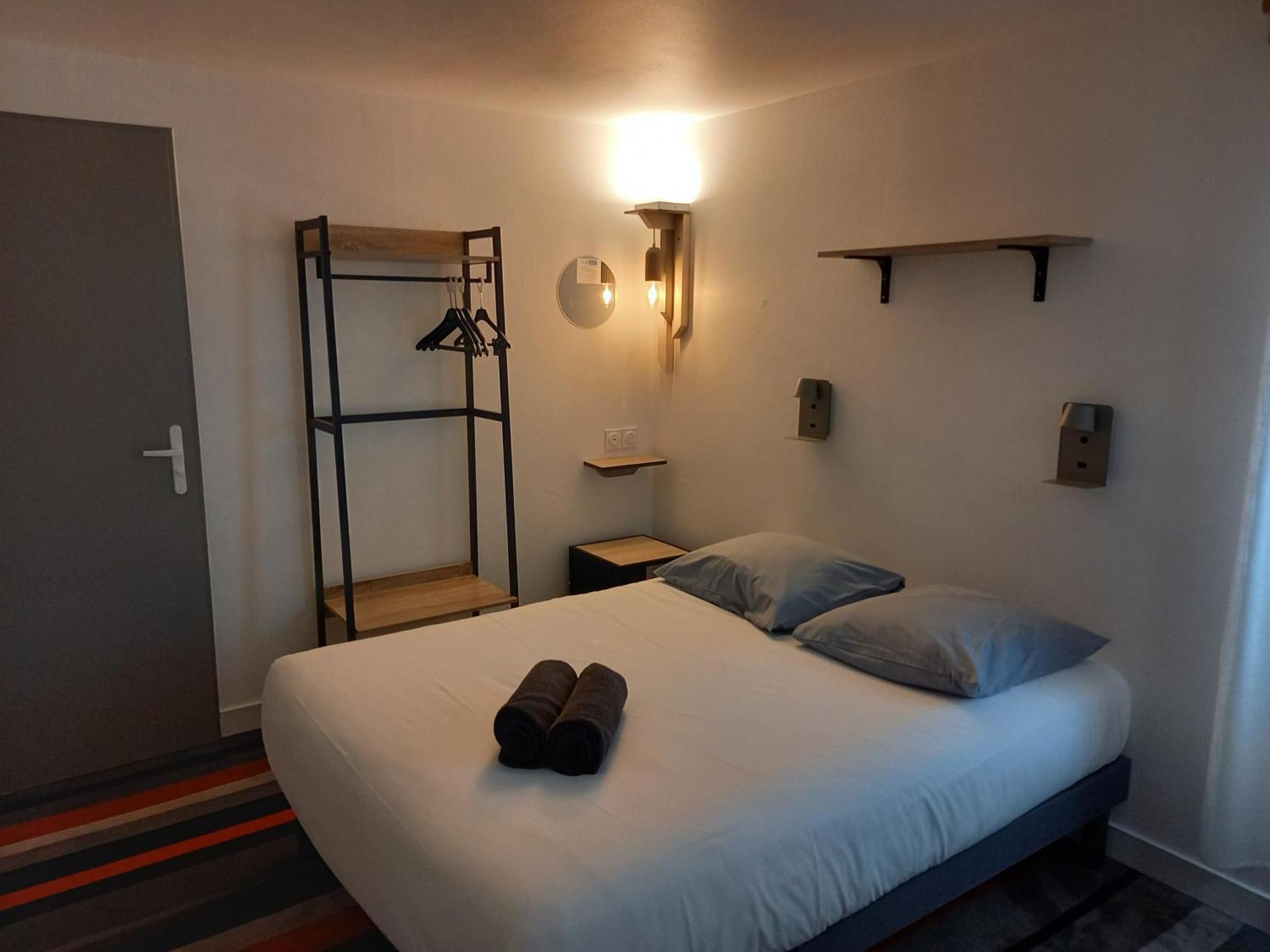 Kyriad Direct Saintes Exterior foto