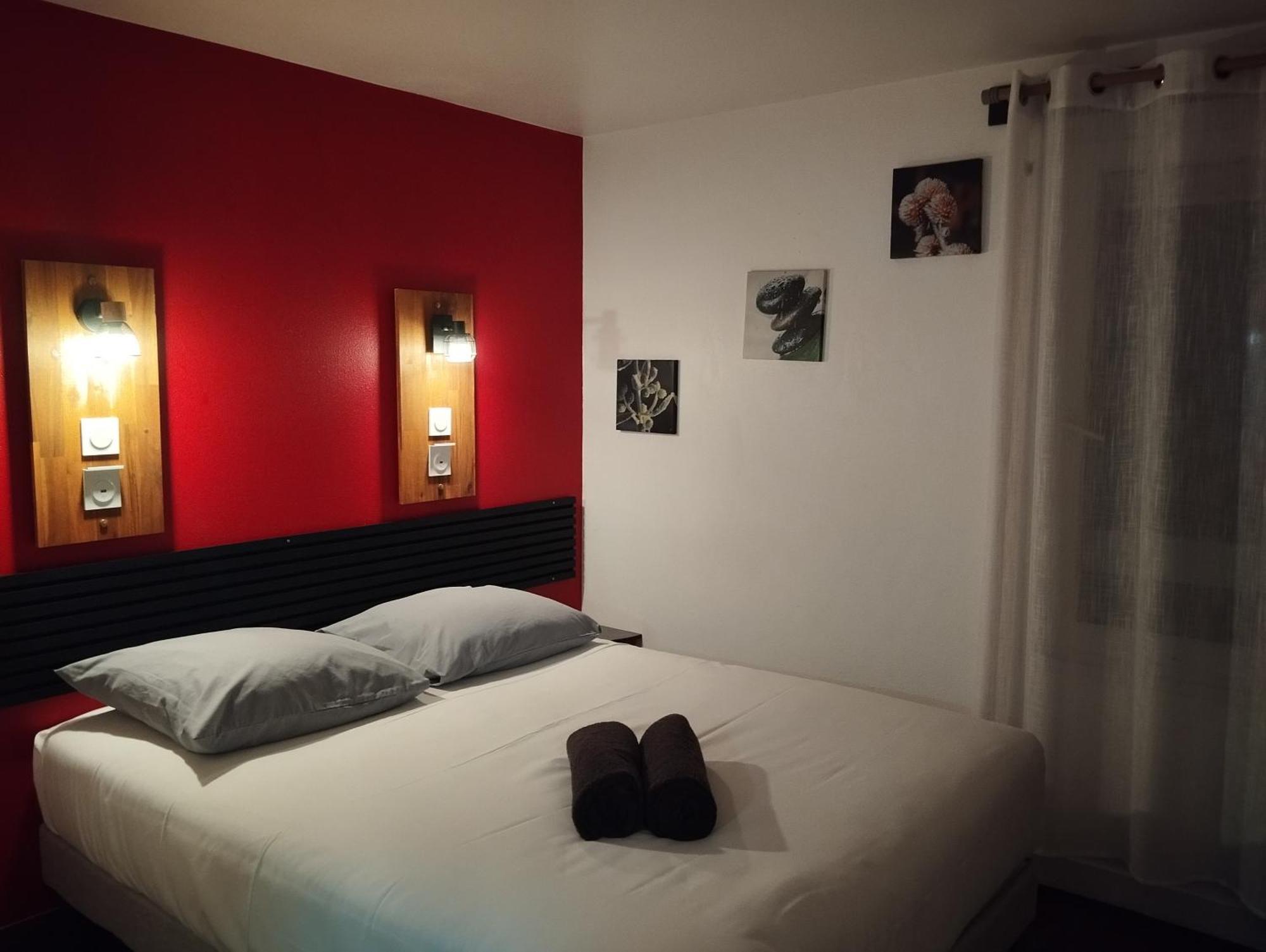 Kyriad Direct Saintes Exterior foto