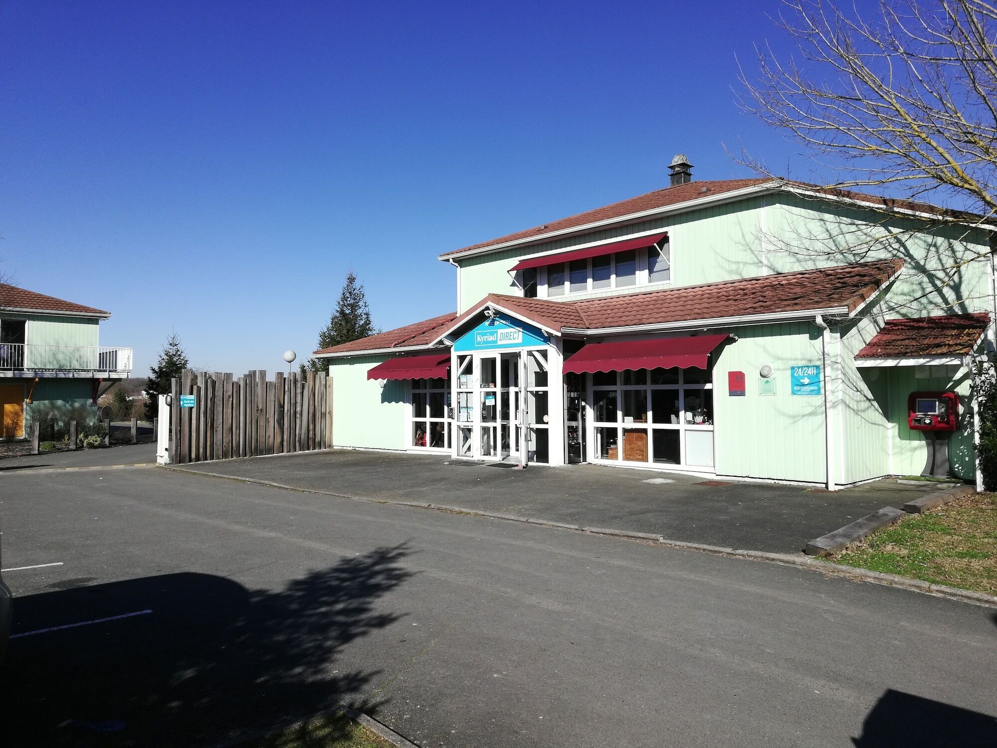 Kyriad Direct Saintes Exterior foto